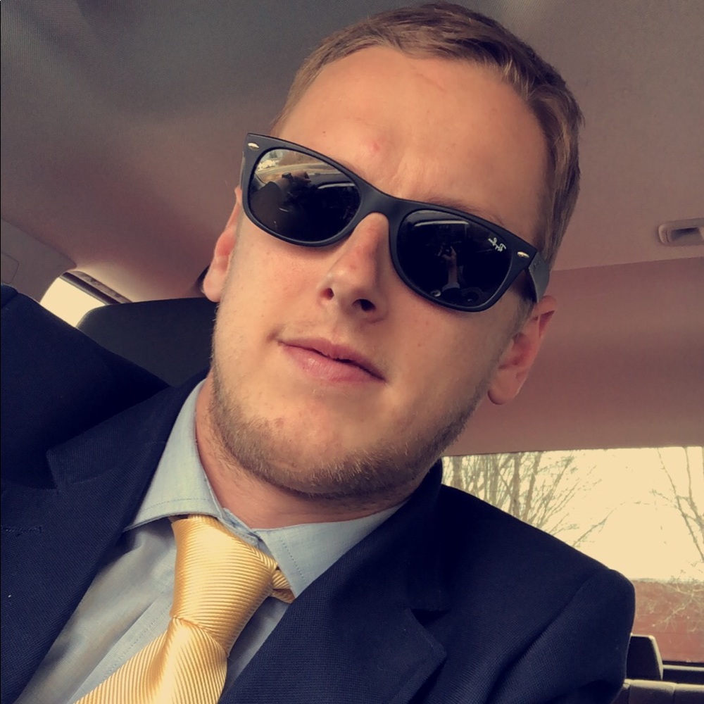 Meet your Posher, Casey